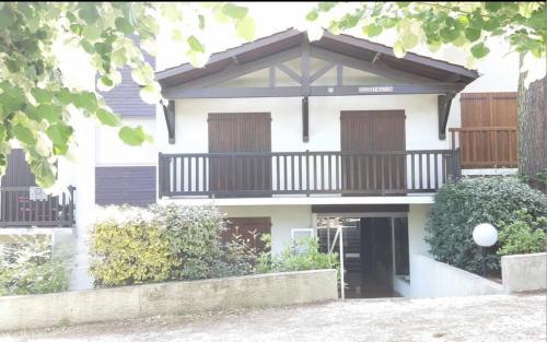 STUDIO LE PARC plage PEREIRE WIFI parking XXL