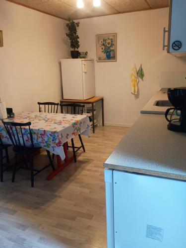 Una cocina o cocineta en 70 m2 Anneks på gården