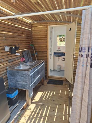 Gallery image of Les 2 etangs de la foulonnerie in Saint-Jean-Saint-Germain