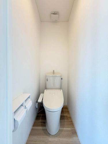Ein Badezimmer in der Unterkunft Wanoyado Kanayama - Entire House Stay Japanese Style with 2 Baths