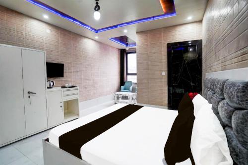 Gallery image of HOTEL O RUNAWAY in Noida