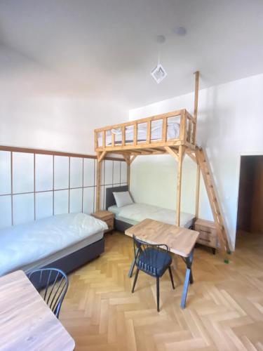 Postel nebo postele na pokoji v ubytování 3 Bett Zimmer in Villa mit Gemeinschaftsbad