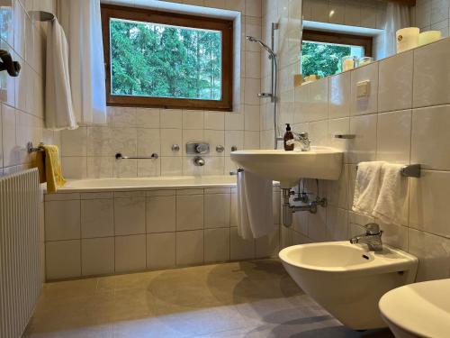 Ένα μπάνιο στο Landhaus Urbeler