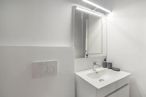Livadi apartment Kypseli