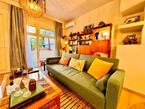 70's Vintage Hideaway Appartment