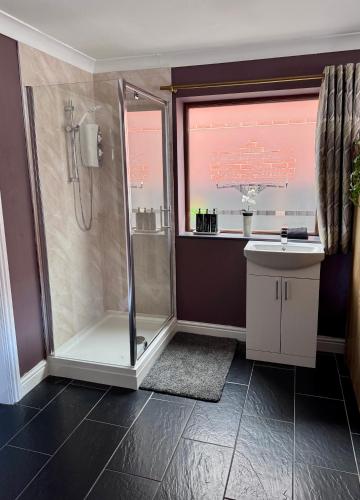 Un baño de Pentre Country Studio