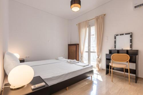 Bright 2BR Apt, Athens Base Near Sea & City