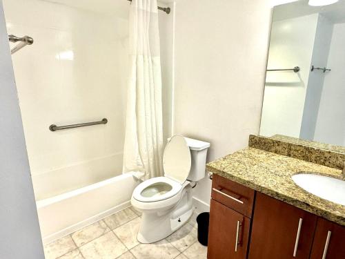 Ένα μπάνιο στο Ocean Reserve Luxury Condo Sunny Isles Beach