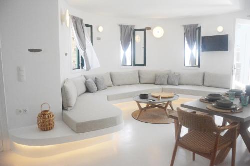 Photo de la galerie de l'établissement Renthousetinos 2, à Tinos