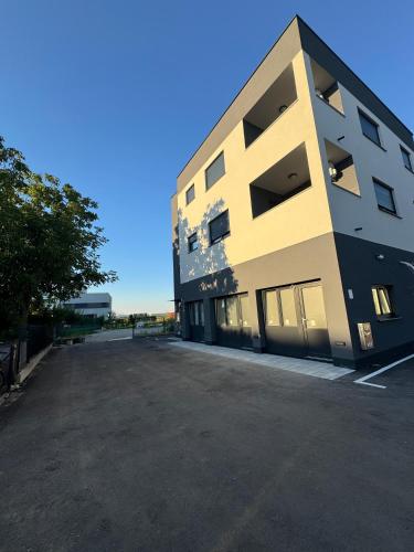 Gallery image of Rooms Matić 3 in Velika Mlaka