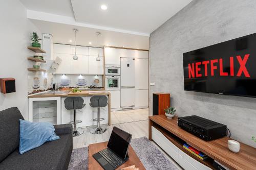 Lumina spacious apartments with parking in Warsaw