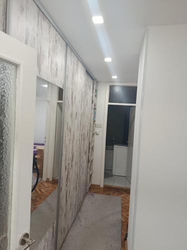 Φωτογραφία από το άλμπουμ του FiveMinute Apartment σε Niš