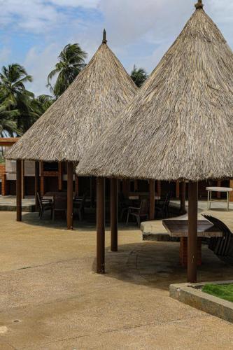 Photo de la galerie de l'établissement Oceanfront apartment in Tucacas, Morrocoy, à Tucacas
