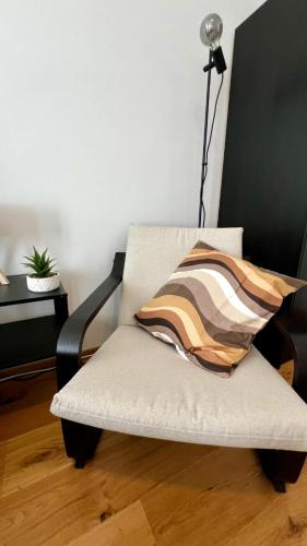 Cozy Central Apartment near Stadthalle