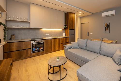 Ett kök eller pentry på Infinity Apartment