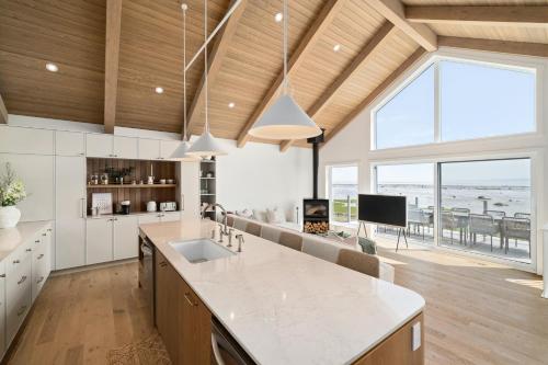 Μια τηλεόραση ή/και κέντρο ψυχαγωγίας στο Chalet Rouge Charlevoix