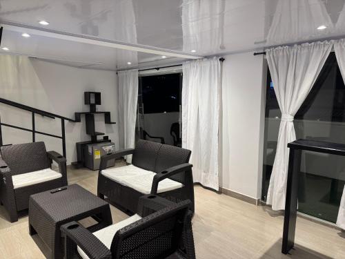 Gallery image of Apartamentos FM Dúplex 401 in Líbano