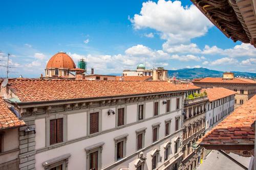 Gallery image of Palazzo Gamba Apartments al Duomo in Florence