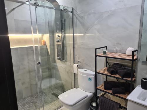 Salle de bains dans l'établissement Appartement sur la corniche 2 chambres