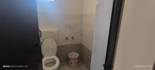 Ένα μπάνιο στο Sana's guest house, Ooty main rd, Mettupalayam