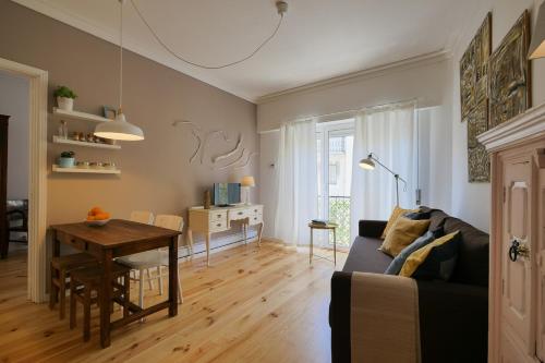 Alfama Bright Apartment