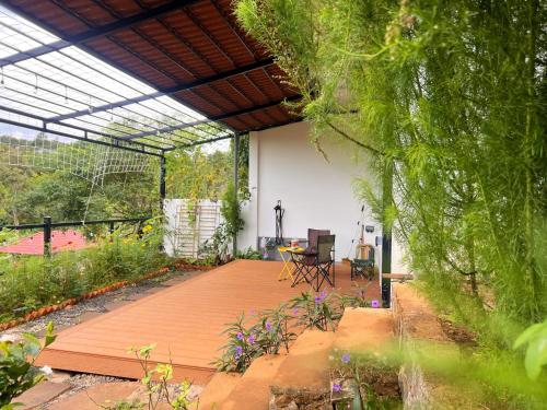 Κήπος έξω από το Casa Rosa Homestay