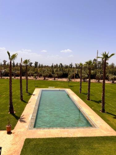 Kolam renang di atau dekat dengan Villa Salama - Luxurious Pool & Garden