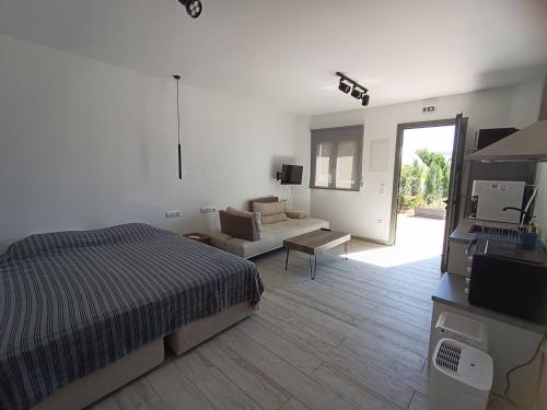 Maya 3 ground floor studio