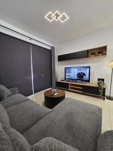 Ithaki Garden Cozy 1BR Apartment Universal