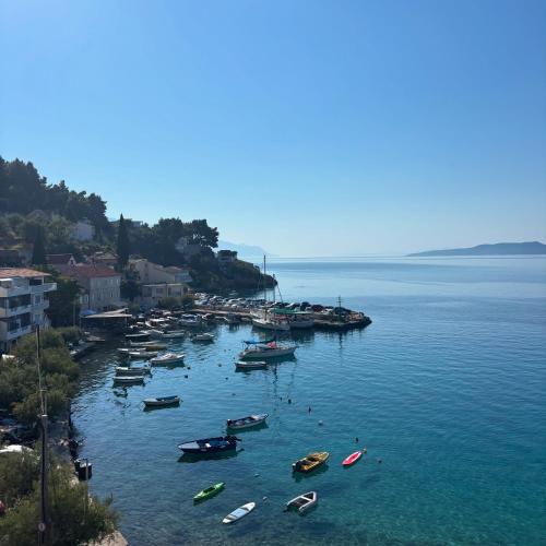 Apartments and Rooms Špiro