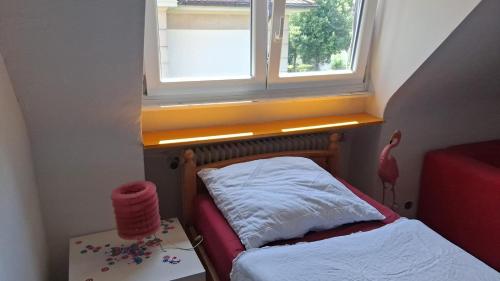 Postel nebo postele na pokoji v ubytování Zimmer in perfekter Lage