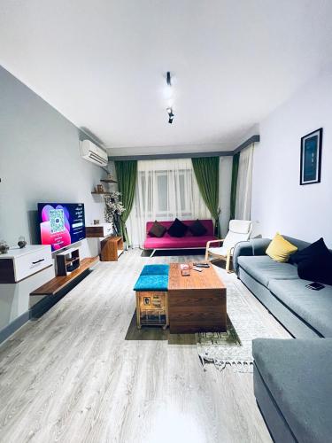 Elegant Zamalek Stay Apartment with Balcony