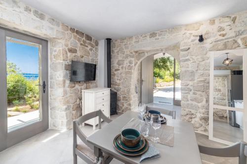 Μια τηλεόραση ή/και κέντρο ψυχαγωγίας στο Kuća Kalma