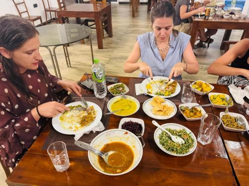 Comida en la casa de huéspedes o alrededores