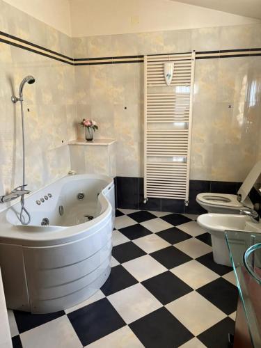 Ένα μπάνιο στο Guest House Fiore di Loto