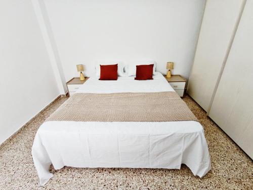 Habitación amplia en suite en piso compartido