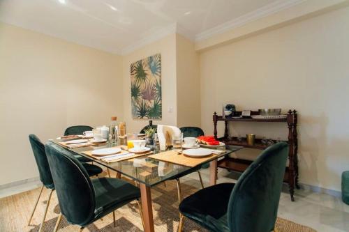 Spacious 3BR fantastic balcony central location