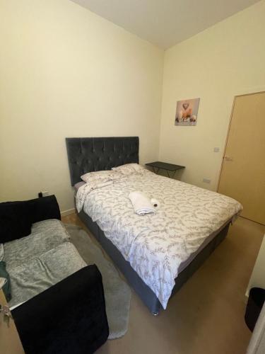 米尔顿凯恩斯Trinity House 6的相册照片