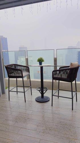 Balkoni atau teres di Golden New Nest INN 金巢新旅居!!near THE Exchange TRX & Bukit Bintang & Pavilion & Suria KLCC!!Agile luxury suites