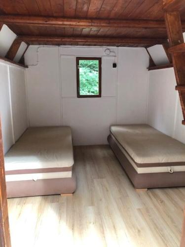 Kemp Oparno, bezvakempy