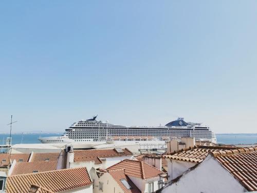 B&J Alfama Cruise terrace 4