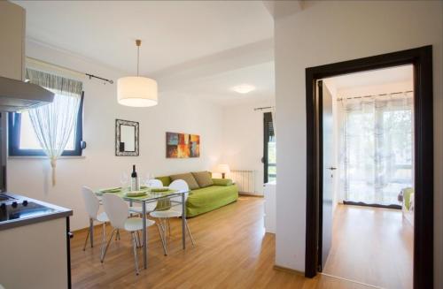 Apartment Karlo in Stinjan