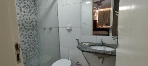 Ένα μπάνιο στο Condomínio Império Romano