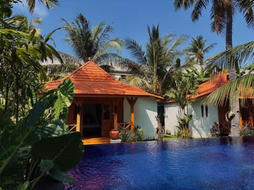 Swimmingpoolen hos eller tæt på mata villas gili trawangan