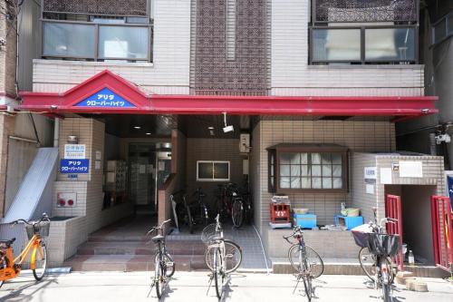 Guest House YOTSUBA 最高の立地,徒歩すぐ黒門市場,難波,道頓堀,日本橋近く