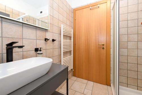 Martin apartment with pool & terrace near center salò & lake Garda photo 3