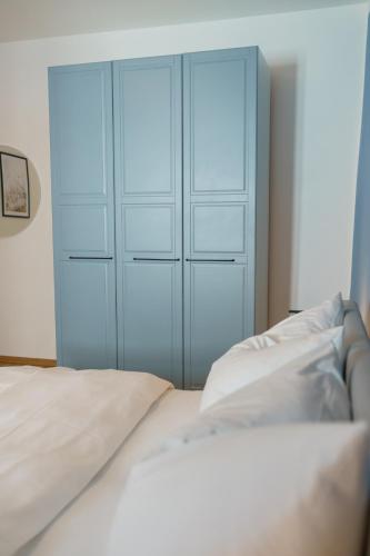 Ένα ή περισσότερα κρεβάτια σε δωμάτιο στο Zwei Zimmer Innenstadt Juwel