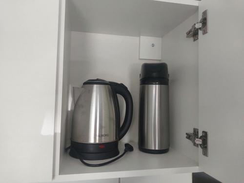 Coffee and tea making facilities at Apto prox Norte shop Br 470 Nei