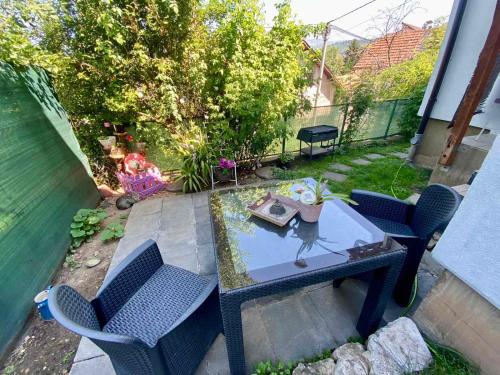 an overhead view of a patio with a table and chairs at miris dunja in Sarajevo