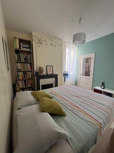 Charmante maison avec extérieur paisible, proche centre ville